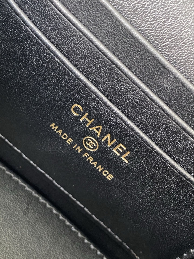 Ch**el cosmetic bags